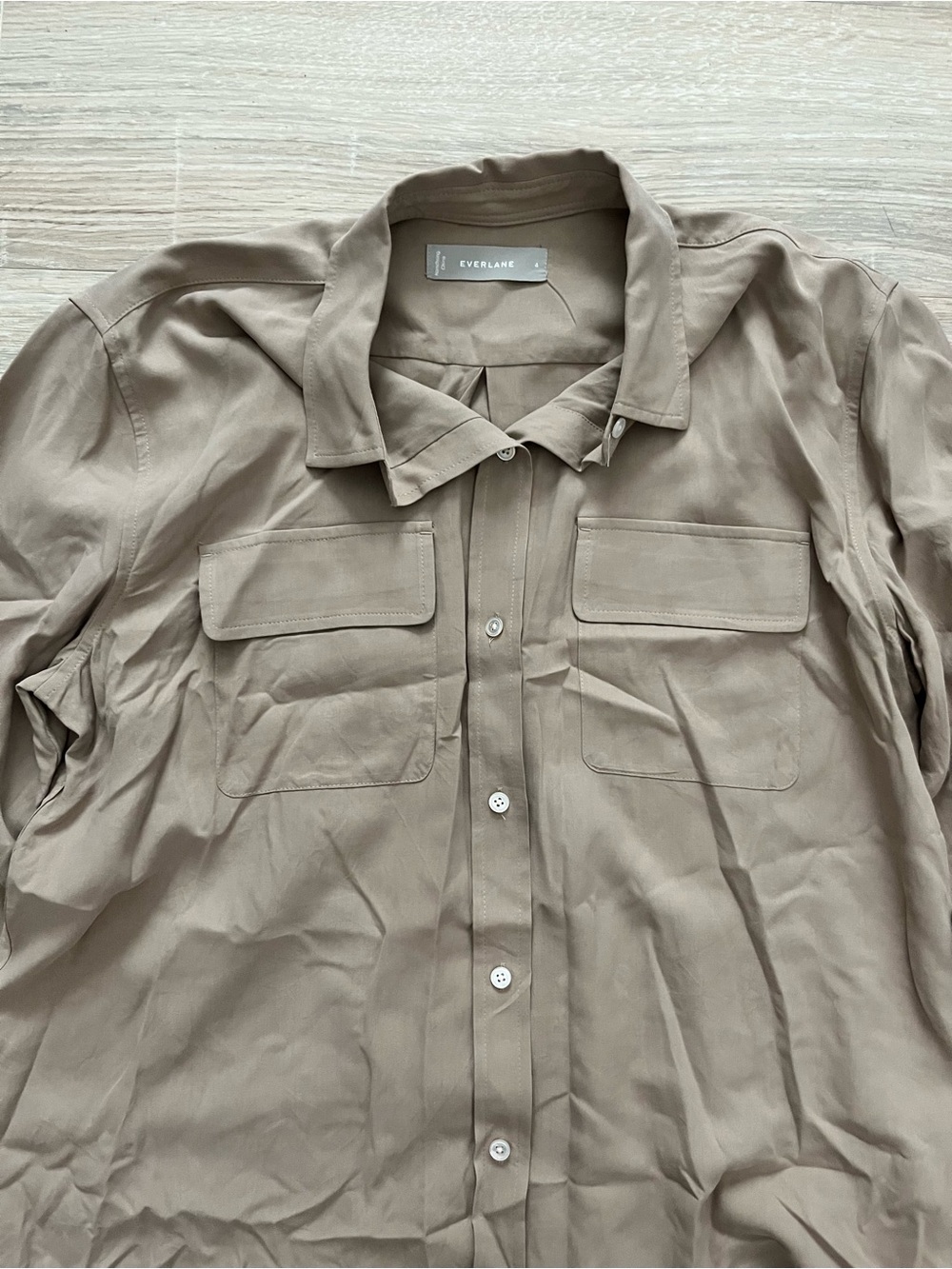 Everlane Women’s The Must-Have Shirt IN Washable Silk Burnt Sugar - Size 4 - Picture 3 of 7